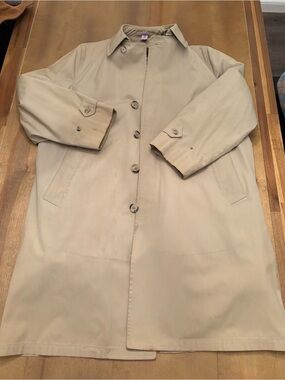 London Fog Classic Tan Single-Breasted Trench Coat size 42R